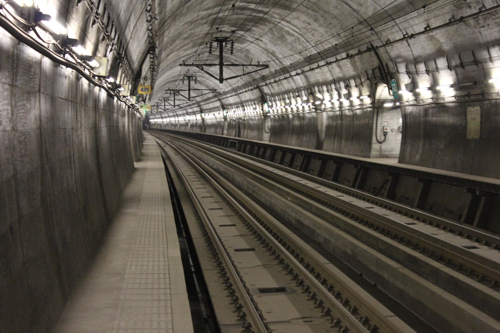 Seikan Tunnel (undersea tunnel)